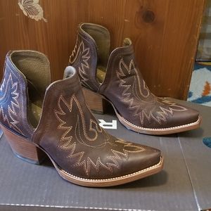 Ariat Dixon Booties Size 7